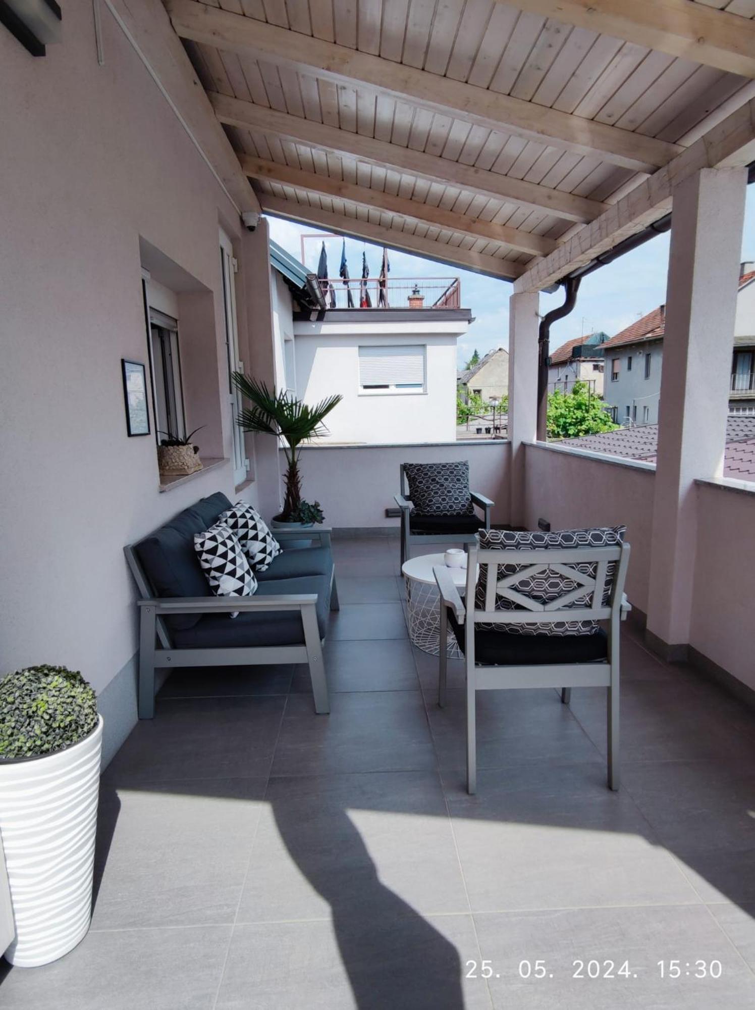 Apartment Lumani With Free Parking *