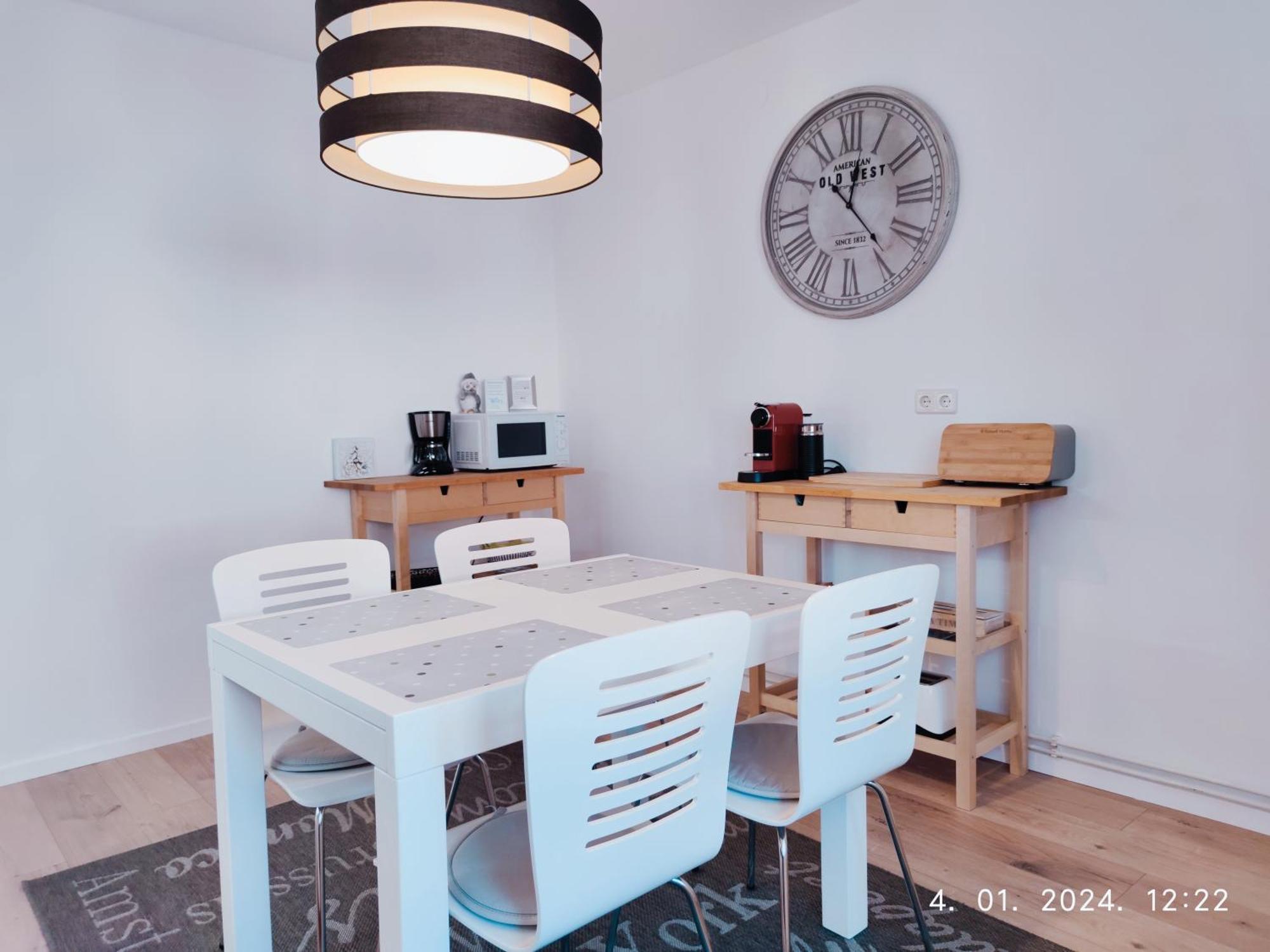 Lumani With Free Parking Apartment Zagreb